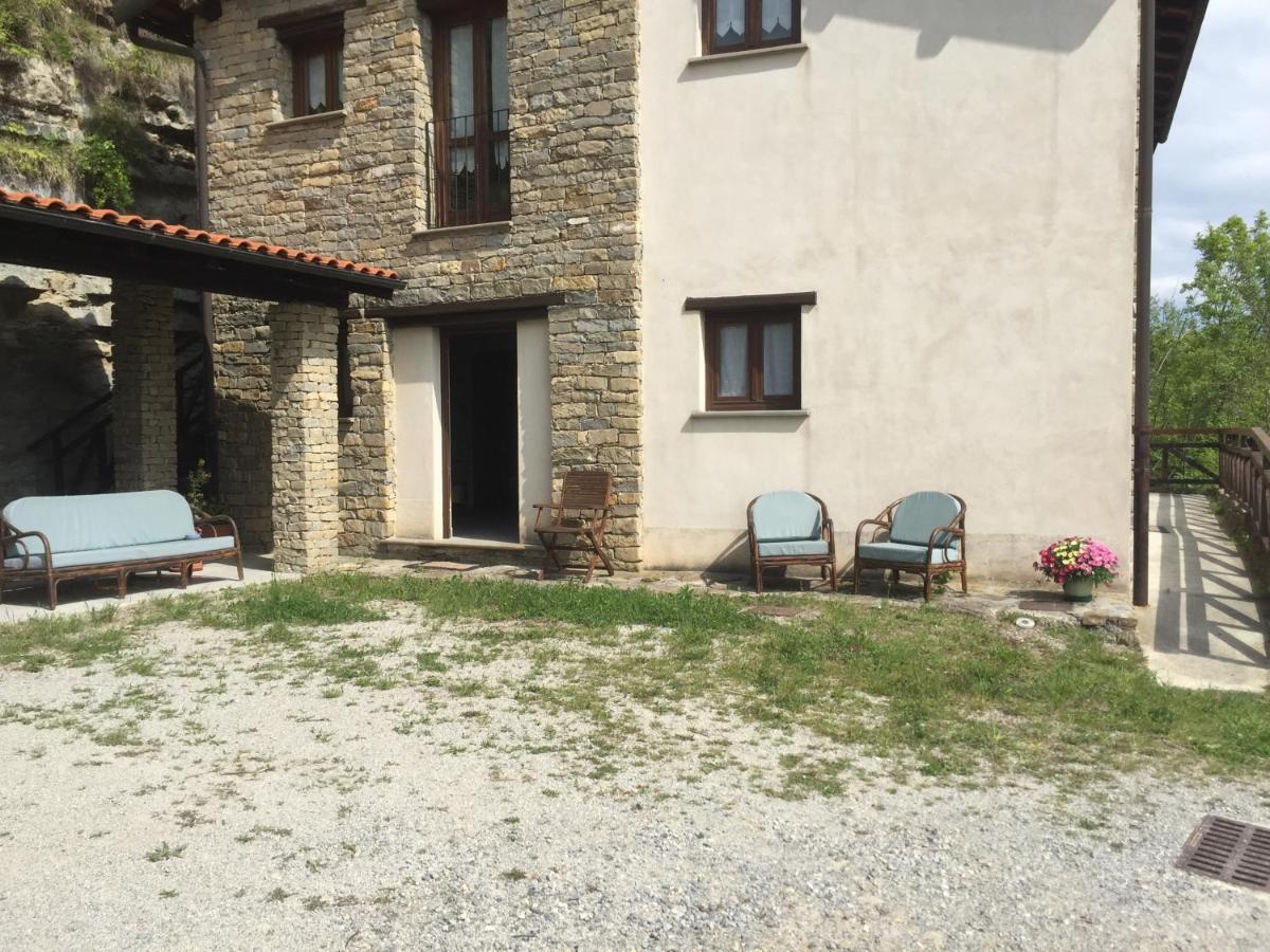 Residenza Cima Le Vigne Bed & Breakfast Millesimo Exterior photo